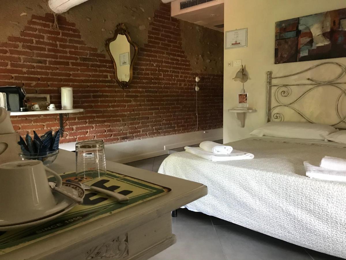Casal Del Pigno Hotell Peschiera del Garda Eksteriør bilde